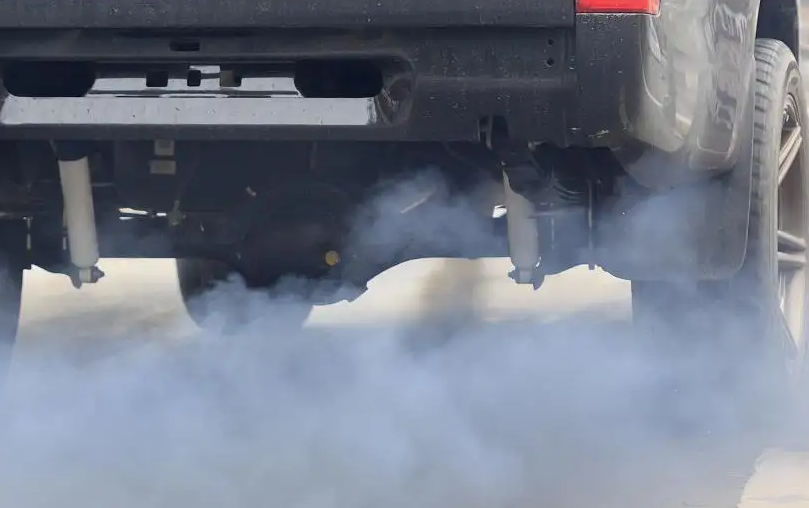 道路救援解答汽車冒煙該怎么辦？